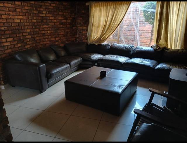 4 bed property to rent in RIDGEWAY